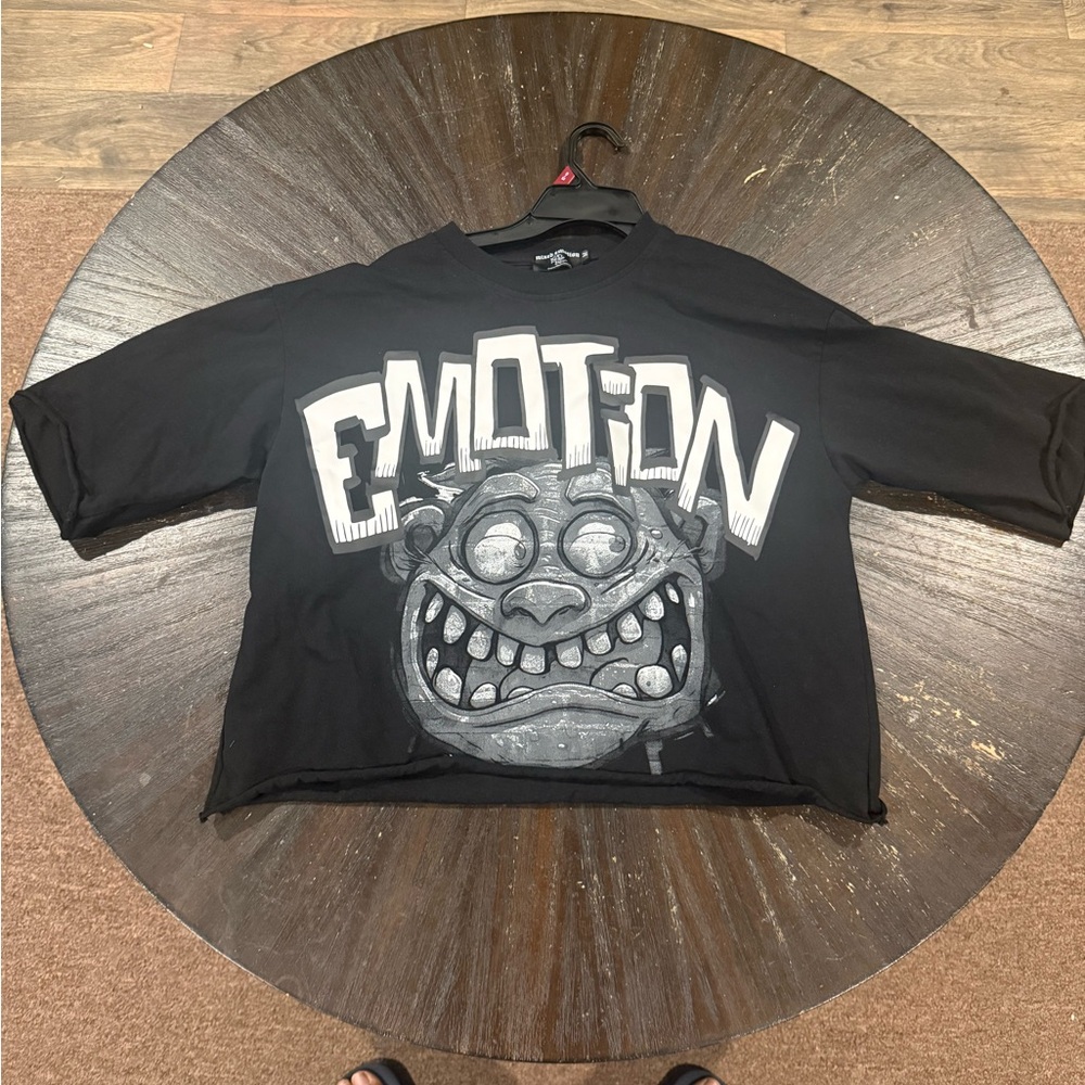 Mixed Emotion Graphic Black Cropped Tee